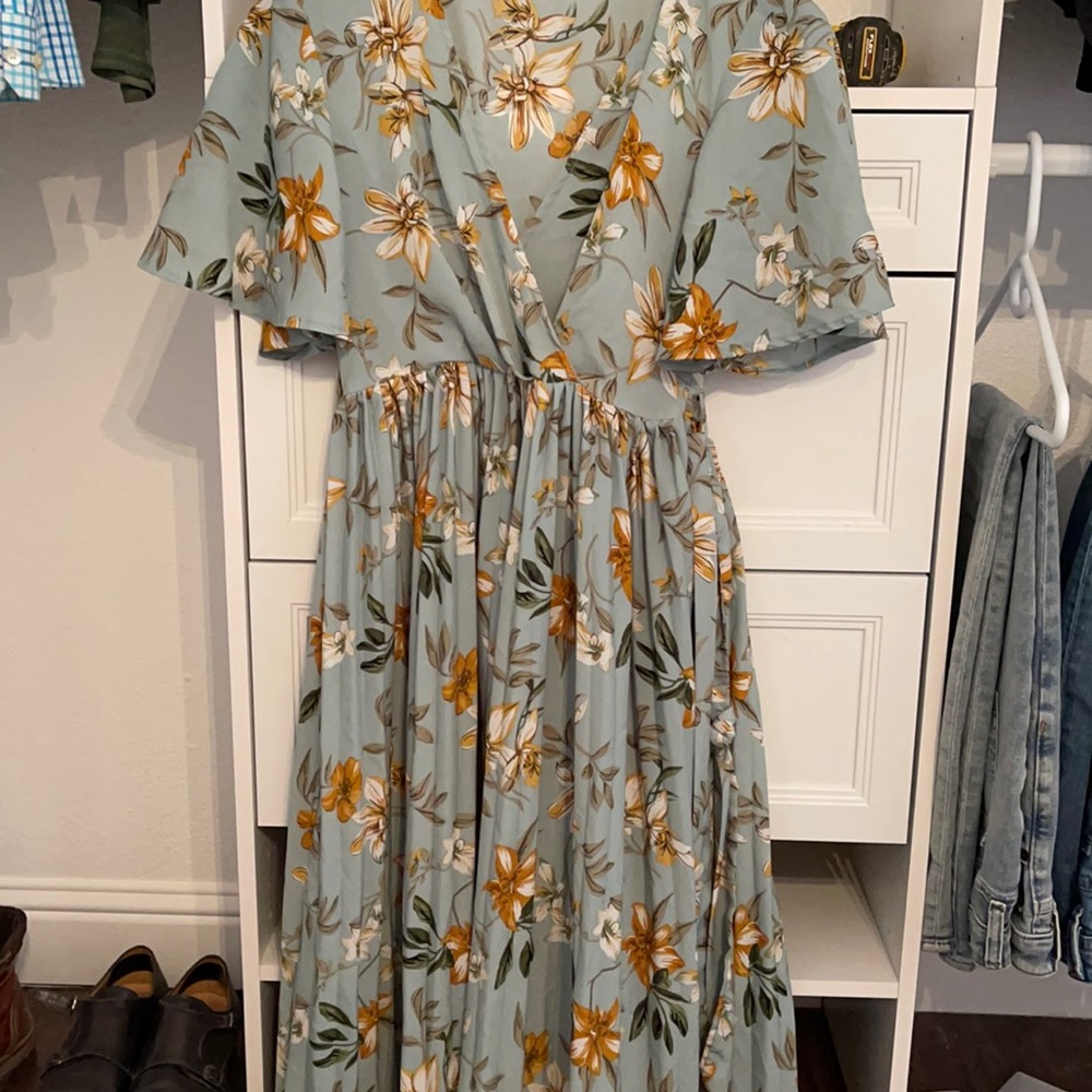 Pretty little thing wore once excellent condition